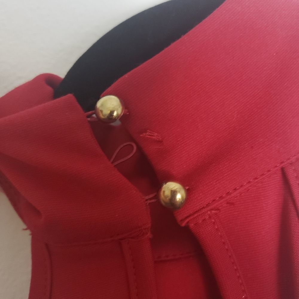 Bodycon red dress with open back - Picture 4 of 5